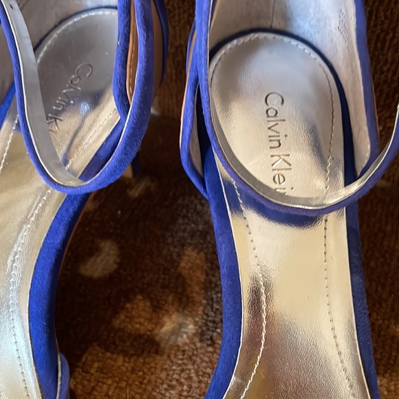 Calvin Klein ankle strap pumps in good used condition. Size 8.5 - Picture 2 of 5